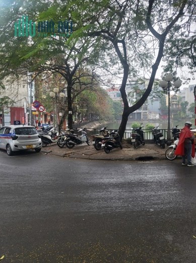 ĐẤT BỒ ĐỀ - MẶT PHỐ - VIEW HỒ - KINH DOANH - MẶT TIỀN RỘNG - VỈA HÈ TRUNG TÂM NGÃ BA PHỐ.