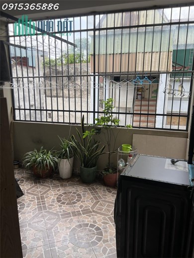 Bán nhà ngõ 461 Minh Khai đối diện Time City dt 40m2 nhà 3 tầng để lại full đồ giá 3,3 tỷ