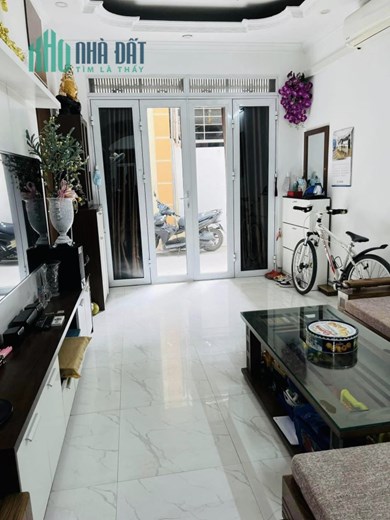 NHÀ RIÊNG DÂN XÂY Ô TÔ ĐỔ CỔNG VIP LĨNH NAM 40mx5 TẦNG GIÁ NHỈNH 3 TỶ