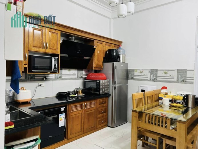 NHÀ RIÊNG DÂN XÂY Ô TÔ ĐỔ CỔNG VIP LĨNH NAM 40mx5 TẦNG GIÁ NHỈNH 3 TỶ