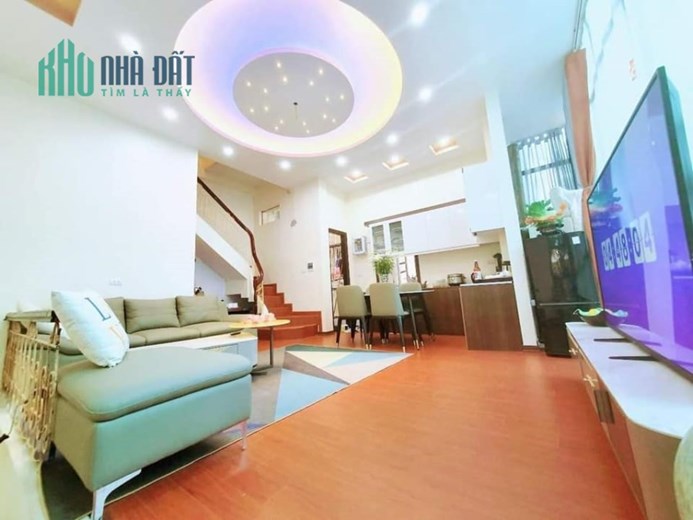 BÁN NHÀ TÔN ĐỨC THẮNG, KINH DOANH, 20M RA PHỐ, 32M2 4T MT3.7M, GIÁ 3.49 TỶ