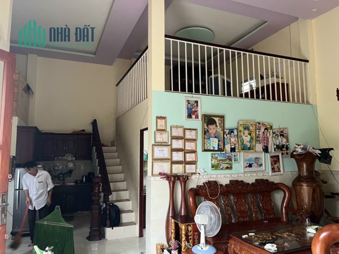 Bán nhà hẻm xe tải nằm ở Đường Nguyễn An Ninh, Thành phố Dĩ An, Tỉnh Bình Dương