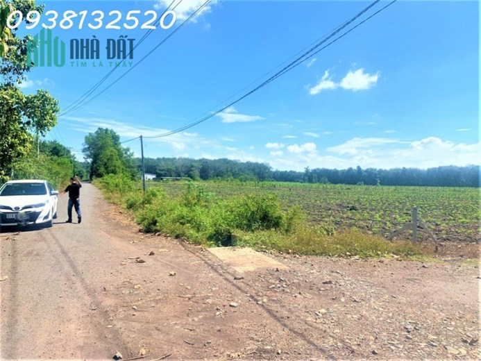 Bán lỗ 50% lô đất 243m2 thổ cư ngay Chợ, sát QL13. Giá 260TR bao sổ