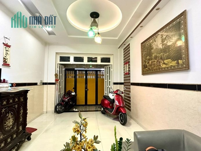 Bán Gấp Nhà 5 Tầng, Khu Dân Cư Vip Tô Hiệu, Tân Phú, Ngay Công Viên