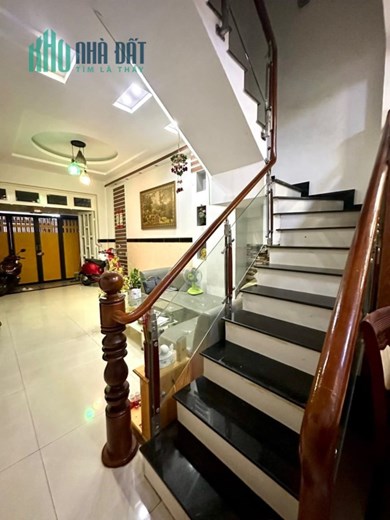 Bán Gấp Nhà 5 Tầng, Khu Dân Cư Vip Tô Hiệu, Tân Phú, Ngay Công Viên