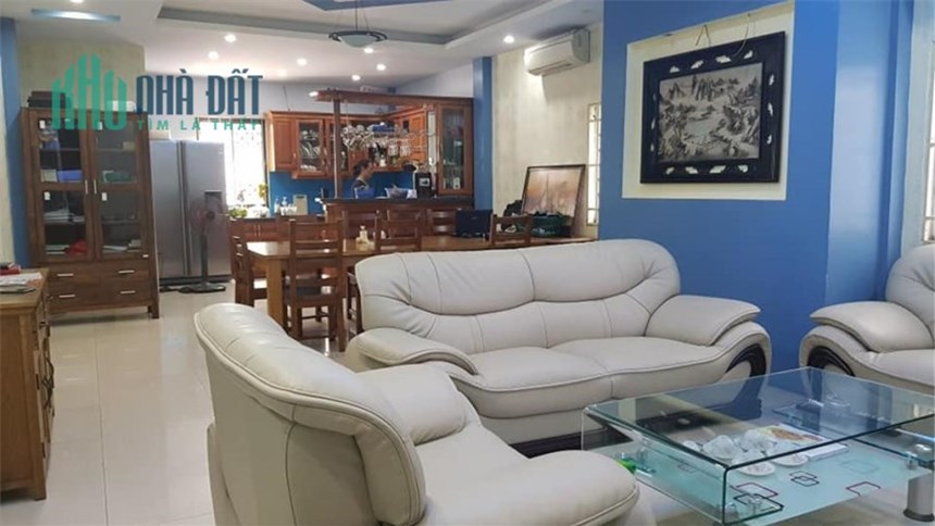 MẶT PHỐ NGỌC LÂM - VỈA HÈ RỘNG - KINH DOANH BUÔN BÁN SẦM UẤT - CHỦ CẦN BÁN GẤP.15.X TỶ X TIỂU THƯ.