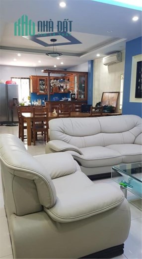 MẶT PHỐ NGỌC LÂM - VỈA HÈ RỘNG - KINH DOANH BUÔN BÁN SẦM UẤT - CHỦ CẦN BÁN GẤP.15.X TỶ X TIỂU THƯ.
