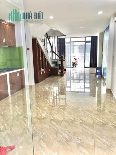 Bán nhà 4 tầng Bùi Quang Là, Ô tô để trong nhà, 4.1x18m, nhà mới chỉ 6.7 tỷ TL