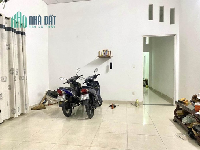 Bán Gấp Nhà Đường số 8, 98mz, C4, 6mx 17m, 3.5 tỷ, Phường Linh Xuân, Thủ Đức
