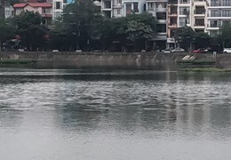 Bán tòa nhà khách sạn mặt hồ Phạm Huy Thông dt 110 m2 x 8 t mt 7 m giá 56 tỷ