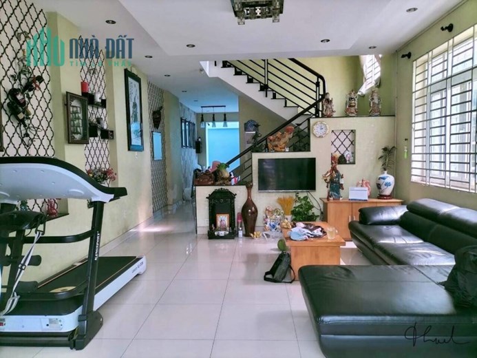 CÒN 6 TỶ Hơn gấp bán nhà Lê Văn Chí,SHR,2 tầng, HXH, 80m2,Khu phân lô, gần BV Đa khoa KV Thủ Đức