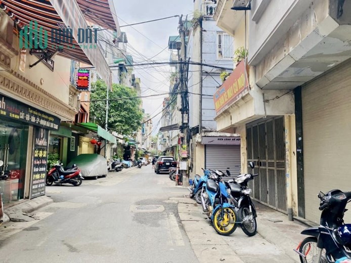 Bán nhà Tân Mai, 50m x 5 tầng, 5.9 tỷ, ô tô đỗ cửa
