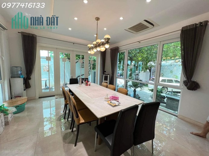 Biệt thự 4 tầng phố Liễu Giai, diện tích 230m2, mặt tiền siêu khủng oto đỗ ngày đêm quận Ba Đình