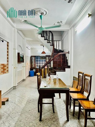 Bán nhà ngõ 10 Láng Hạ,ngõ thông,xe ba gác đỗ cửa,nhà 2 mặt thoáng,34m2,6t,mt:3,4m