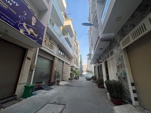 VỊ TRÍ QUÁ TỐT – TÂN PHÚ ĐỐI DIỆN AEON TRƯỚC NHÀ 4M Ô TÔ TỚI NHÀ – CẦN RA GẤP!!!! 12ty3