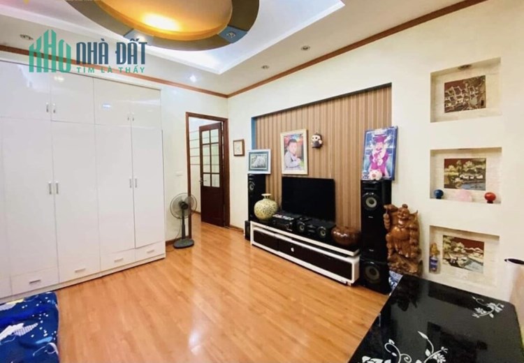 Cực hiếm Lạc Long Quân P5 Quận 11- 4 tầng 50m2- ô tô 5m kinh doanh, 7 tỷ 2