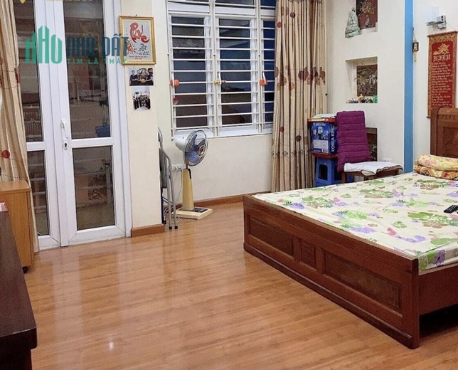 Cực hiếm Lạc Long Quân P5 Quận 11- 4 tầng 50m2- ô tô 5m kinh doanh, 7 tỷ 2