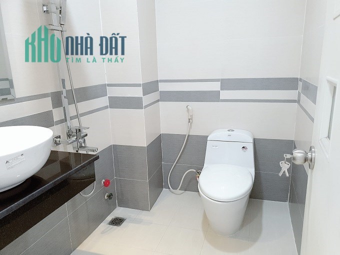 Bán mặt tiền KD Bùi Văn Thêm, P9, Phú Nhuận, 5 tầng, 8PN, mới.