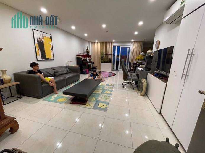 hooot Chung cư 3 ngủ  Ban cơ yếu Chính Phủ 43 Lê Văn Lương 125 giá chào 5.6 tỷ