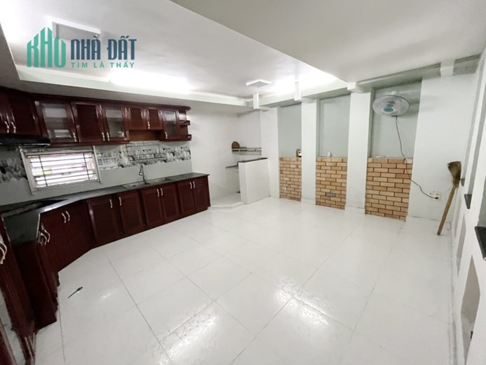 Cho thuê Mặt bằng đường Số 5_ góc  Phạm Hùng P4Q8 - Giá 8 Triệu