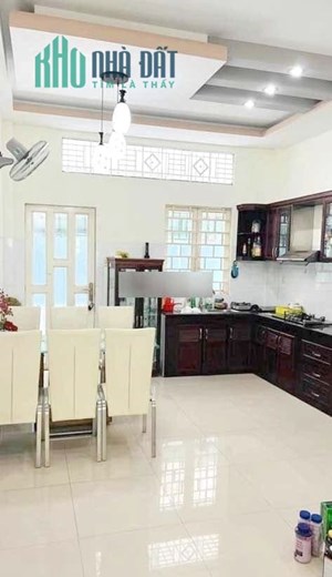 Cho thuê NNC mặt tiền đường nội bộ KDC Bông Sao P5Q8. Giá 18 triệu