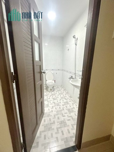 Cho thuê NNC mặt tiền đường nội bộ KDC Bông Sao P5Q8. Giá 18 triệu