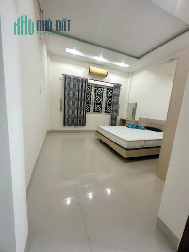 Cho thuê NNC mặt tiền đường nội bộ KDC Bông Sao P5Q8. Giá 18 triệu