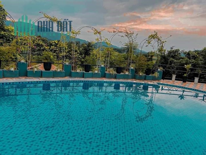 Bán Căn Homestay Ba Vì 1612m2 x 2 tầng , Tọa Lạc Trong Khu Du Lịch Khoang Xanh Suối Tiên giá 32. tỷ