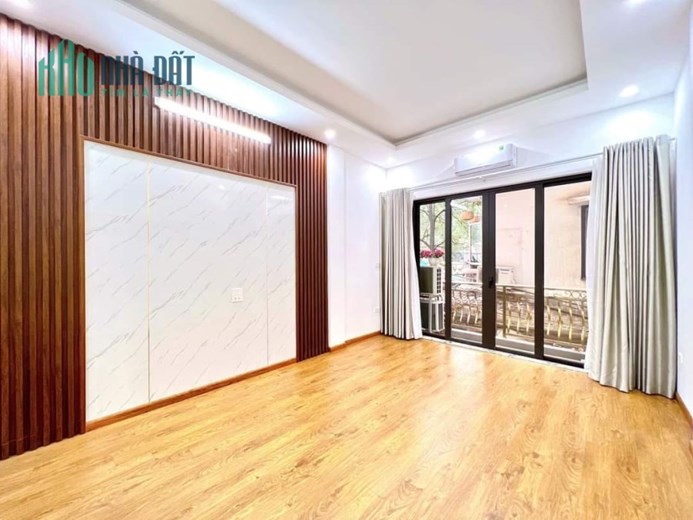 Cho thuê nhà nguyên căn, 5T, thang máy, 2 thoáng, 70m2, 5T, 4m, 6N, Mai Anh Tuấn.