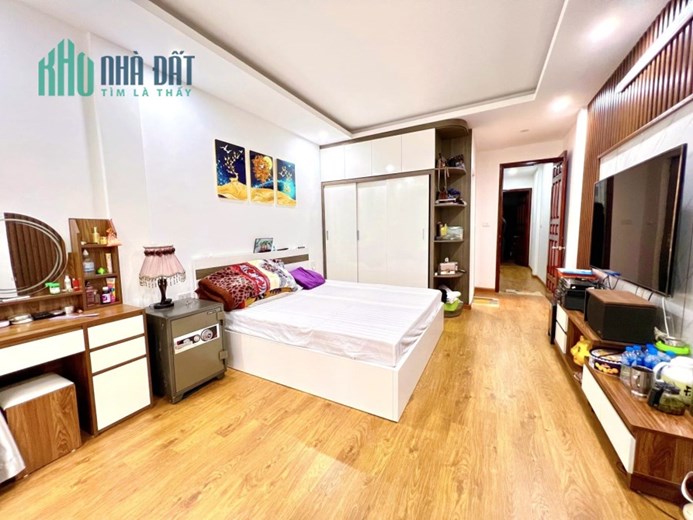 Cho thuê nhà nguyên căn, 5T, thang máy, 2 thoáng, 70m2, 5T, 4m, 6N, Mai Anh Tuấn.