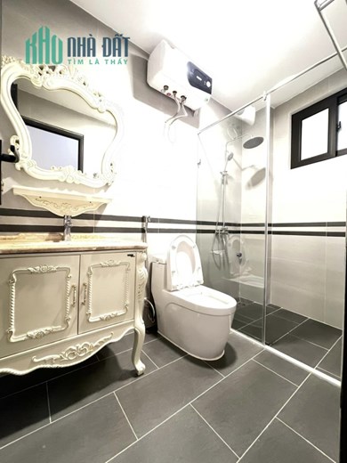 Bán Gấp Nhà Siêu Đẹp Gần Hồ Sát OTo Tránh Dừng Đỗ 40m 5 Tầng Xây Mới Giá Nhỉnh 5 Tỷ Trung Tâm Đống