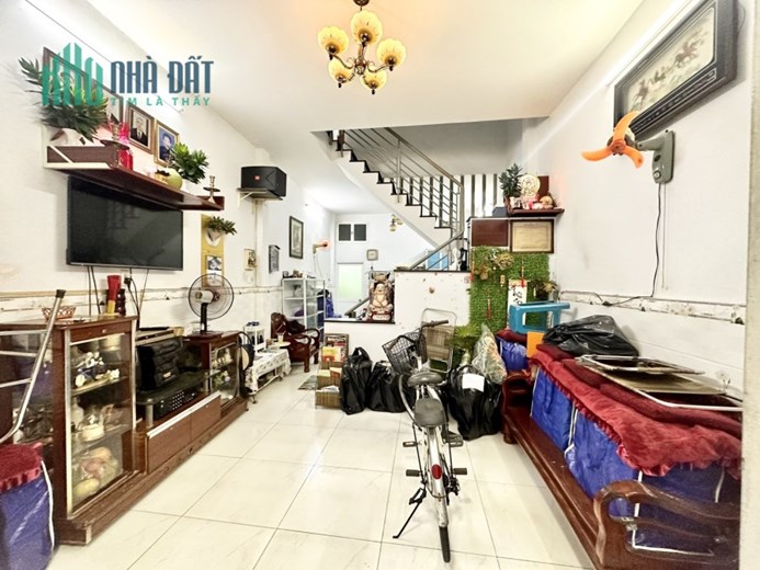 Nhà mới Kênh Tân Hoá. Tân Phú. 2 tầng BTCT. 40m2. Nhỉnh 3 Tỷ.