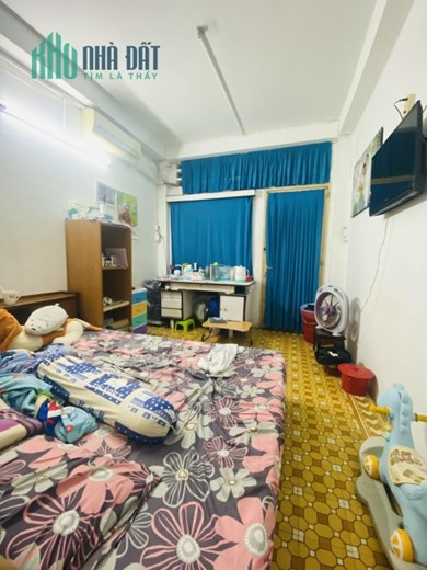 Bán nhà mới 3 tầng BTCT HXH Lạc Long Quân Quận 11 40m2 chỉ 5 tỷ 99