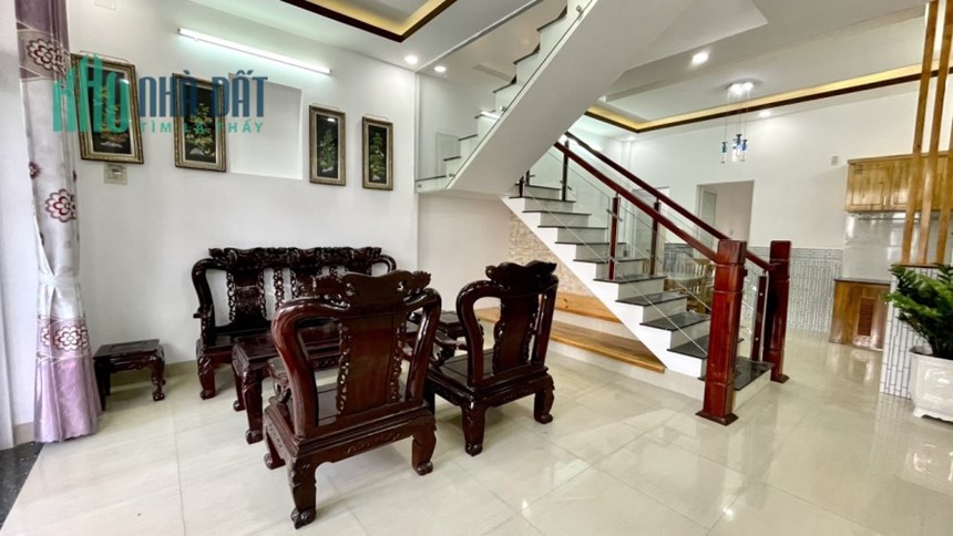 Bán nhà 2 tầng Vĩnh Ngọc cách Cầu Dứa - Phú Nông chỉ 70m