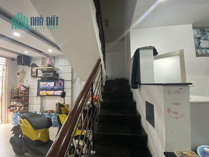 BÁN NHÀ HXH TRẦN BÌNH TRỌNG BÌNH THẠNH - DT 35m2 - ngang lớn Gần 5m - 2 TẦNG- GIÁ CHỈ 3 TỶ xxx