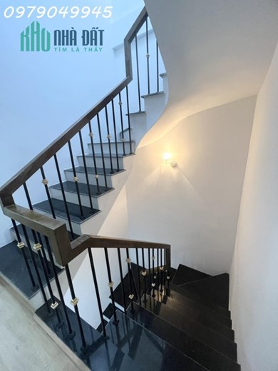 BÁN CCMN PHẠM VĂN ĐỒNG 65M2X6T,10M Ô TÔ, NGÕ RỘNG THOÁNG, 15PKK, GIÁ 10.7 TỶ