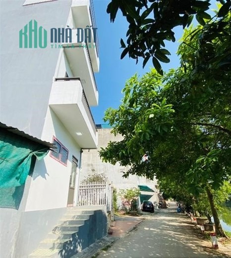Bán nhà mặt đường Hoàng Minh Thảo, diện tích 67m 4 tầng mới, thang máy, GIÁ 9.5 tỉ