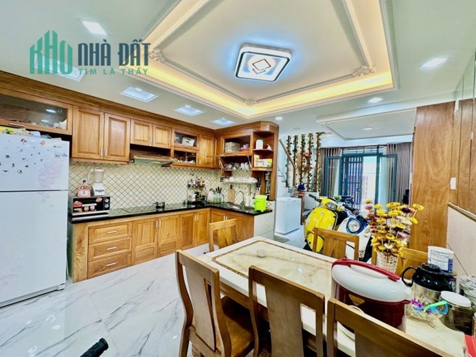 Bán nhà đẹp sang chảnh HXH Tân Phú, Thoại Ngọc Hầu, 52m2, 4 Tầng 6PN, Giá 6.8 Tỷ TL