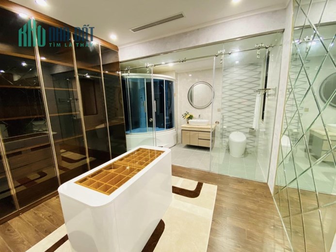 Nhà đẹp như tranh, hộ khẩu phố Văn Cao, 88m2, 8 tầng, gara ô tô 7 chỗ, nở hậu, chính chủ 17 tỷ