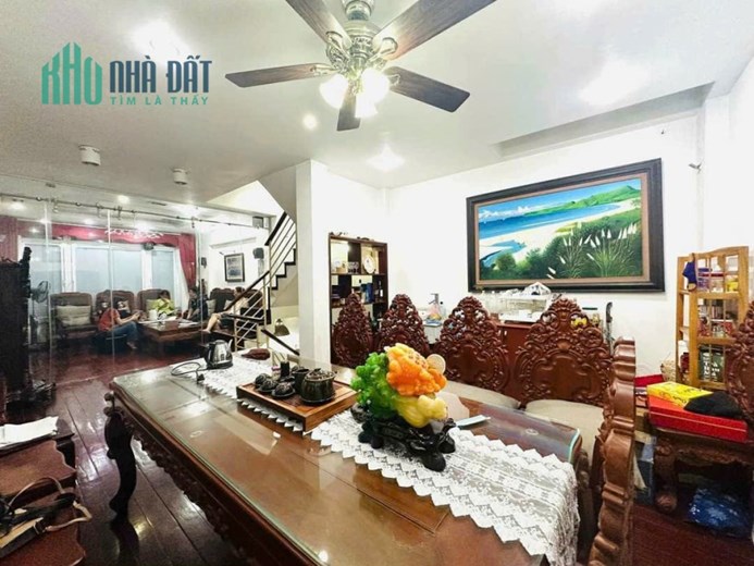 'CẦU GIẤY CÁCH PHỐ 30M - LÔ GÓC - MẶT NGÕ - Ô TÔ - Ô CHỜ THANG MÁY- KINH DOANH. Diện tích 50m2 5