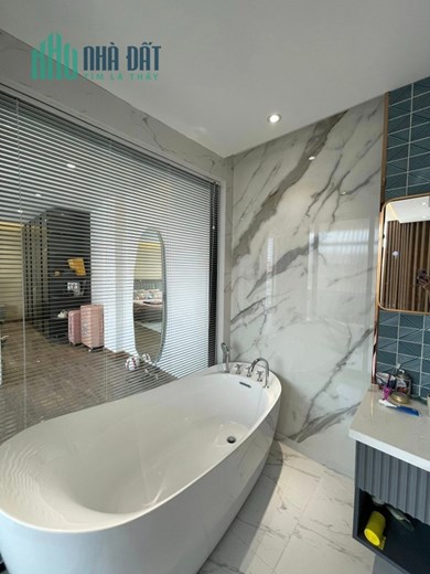 Siêu phẩm nhà phố Tôn Đức Thắng 80m2, 8 tầng, MT 13m, gara 2 ô tô, kinh doanh, thang máy