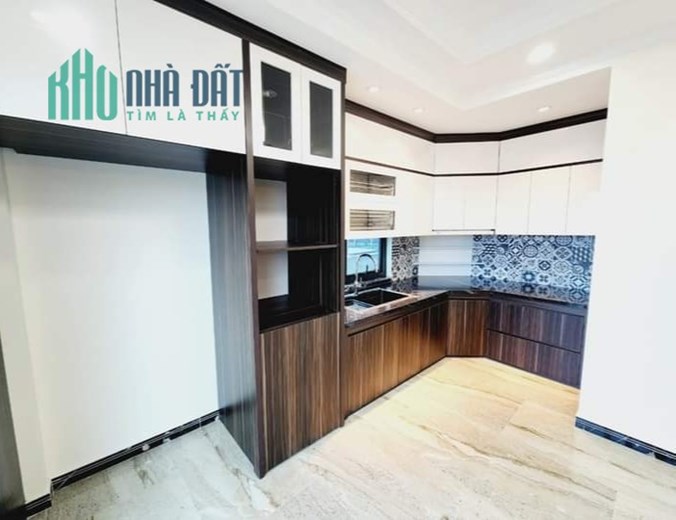 Bán toà văn phòng 8T, căn góc, ô tô kinh doanh 63m x 18.8 tỷ Doãn Kế Thiện Cầu Giấy