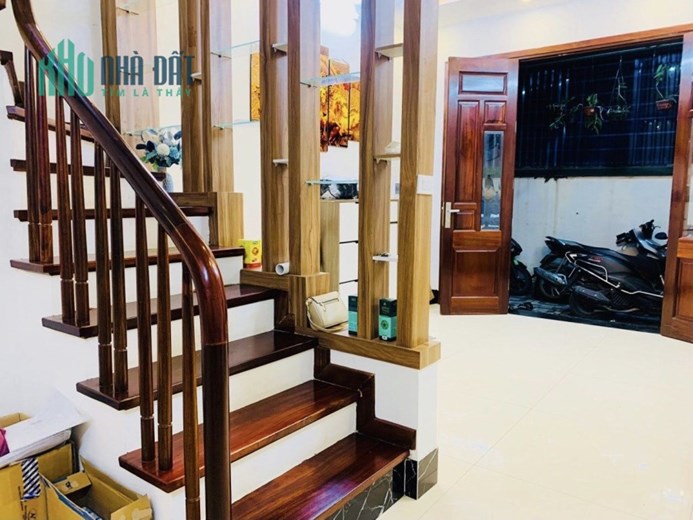 Bán Nhà Riêng Phố Yên Hòa 45m2 x 5T, mt 6,2 m, ô tô tránh kd, ở sướng 5.5 tỷ.
