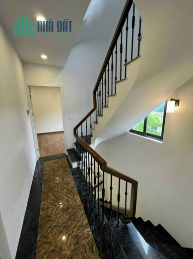 Bán nhà phố Nguyễn Văn Cừ, Ô tô, Gần phố, 35 m2, 5T, nhĩnh 3 tỷ