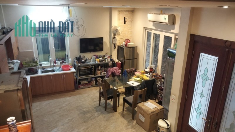 Bán GẤP Nhà 5 tầng phố Bồ Đề, 3 thoáng, gần Hồ, ở sướng, DT 52m2, MT 6m, giá 6 tỷ