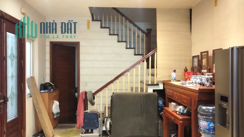 Bán GẤP Nhà 5 tầng phố Bồ Đề, 3 thoáng, gần Hồ, ở sướng, DT 52m2, MT 6m, giá 6 tỷ