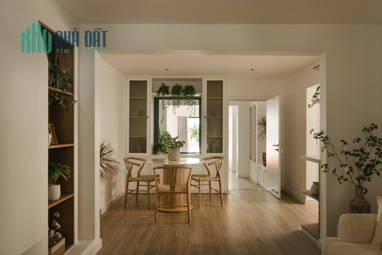 Bán nhà phố Nguyễn Lương Bằng Đống Đa, Ô tô,  DT 45m x 5t, MT6.5, chỉ Nhỉnh 4 tỷ, chỉ việc về ở