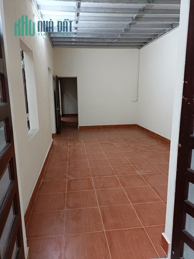 Chính chủ cần cho thuê mặt bằng kinh doanh 350m2 đường Âu Cơ Quảng An Tây Hồ gần chợ hoa Quảng Bá
