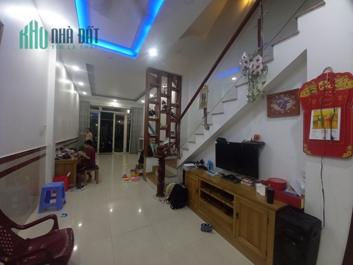 Bao giá KV- Bán gấp nhà hẻm ô tô- 4 tầng mới cứng-Trung tâm hành chánh-Thủ Đức.