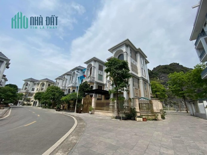 CẦN BÁN 02 CĂN BIỆT THỰ  SiÊU ĐẸP TẠI KĐT MON BAY, CỘT 3, HẠ LONG